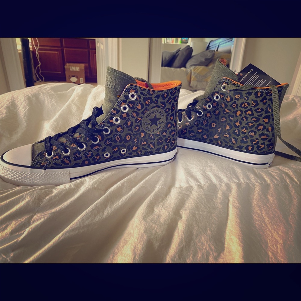 Brand new w/o box leopard print Chuck Taylor Pro